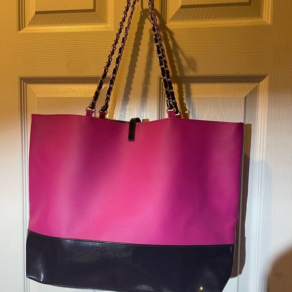 Juicy Couture synthetic hot pink & black pate large tote chain strap. - Picture 2 of 12